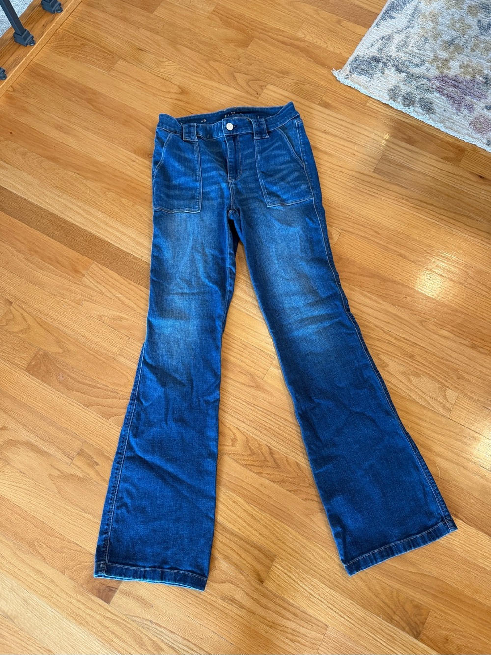 Women's White house Black Market Flared Jeans Sz 6